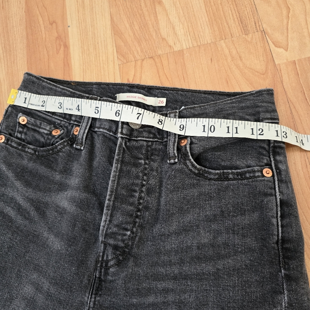 Vintage Levi Strauss Dark Wash denim jeans size 26 - Picture 4 of 7